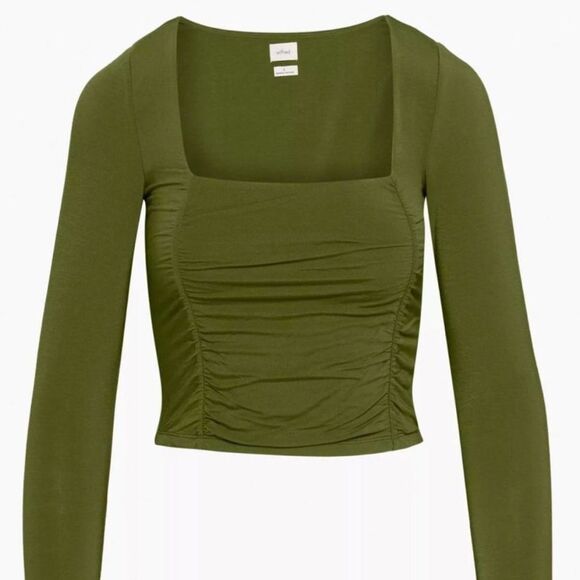 Aritzia • Wilfred green ruched long sleeve top - Picture 1 of 4